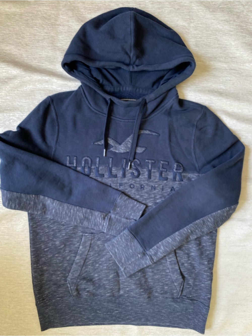 Hollister Men's Navy Two-Tone Fleece Pullover Hoodie S